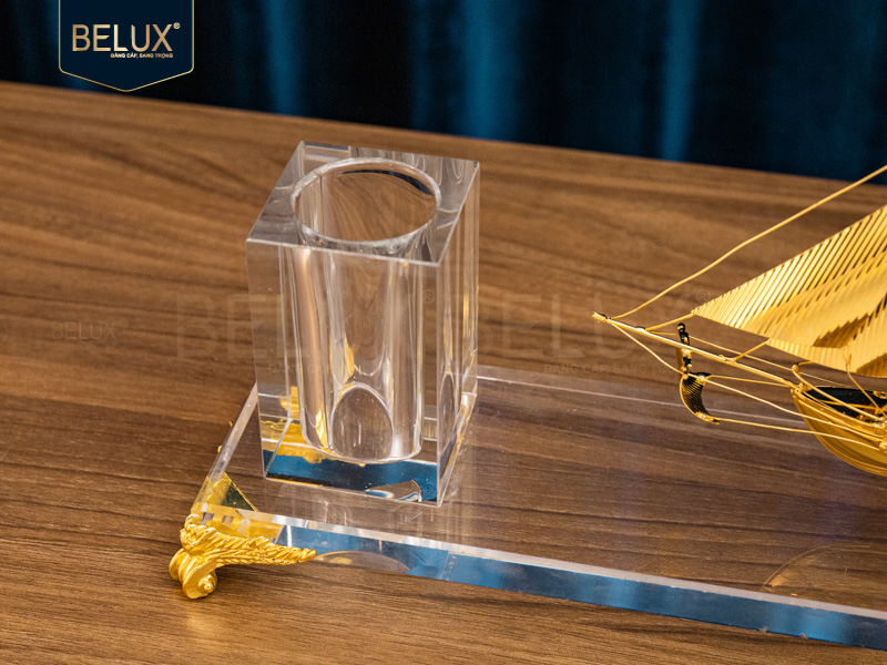 Đế bút thuận buồm xuôi gió mạ vàng 24k 34x10x20cm